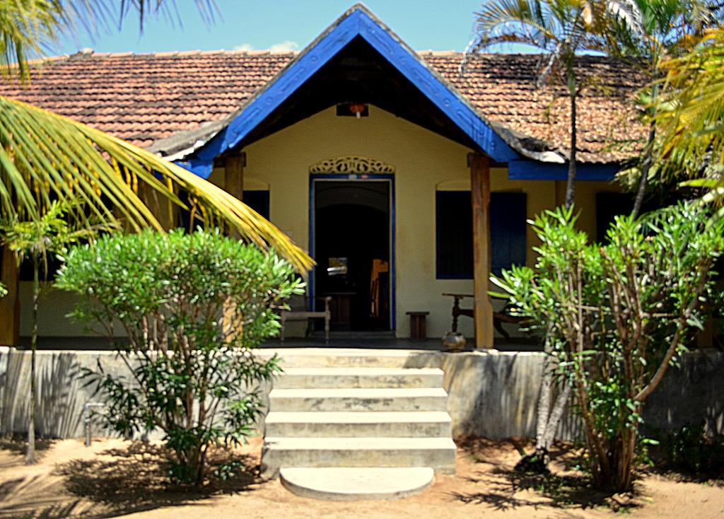 15Lmd Villa In Front Of The Lagoon Batticaloa Exteriör bild