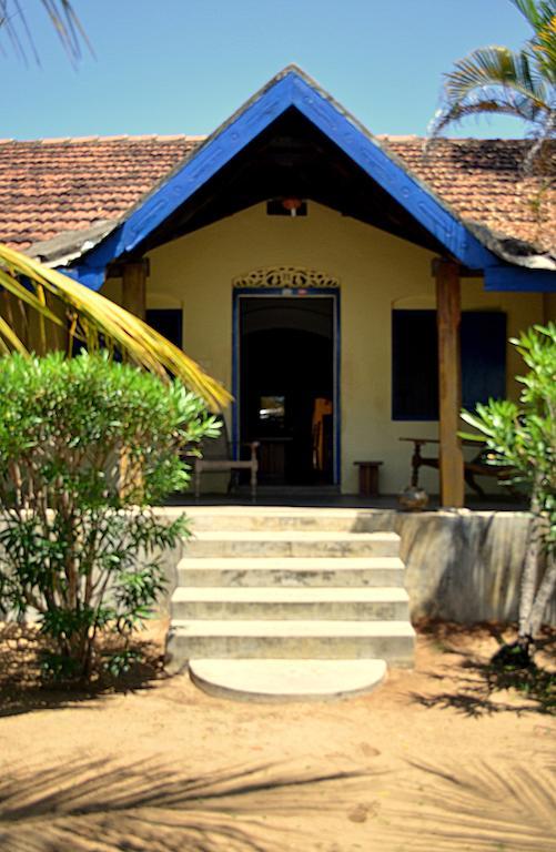 15Lmd Villa In Front Of The Lagoon Batticaloa Exteriör bild